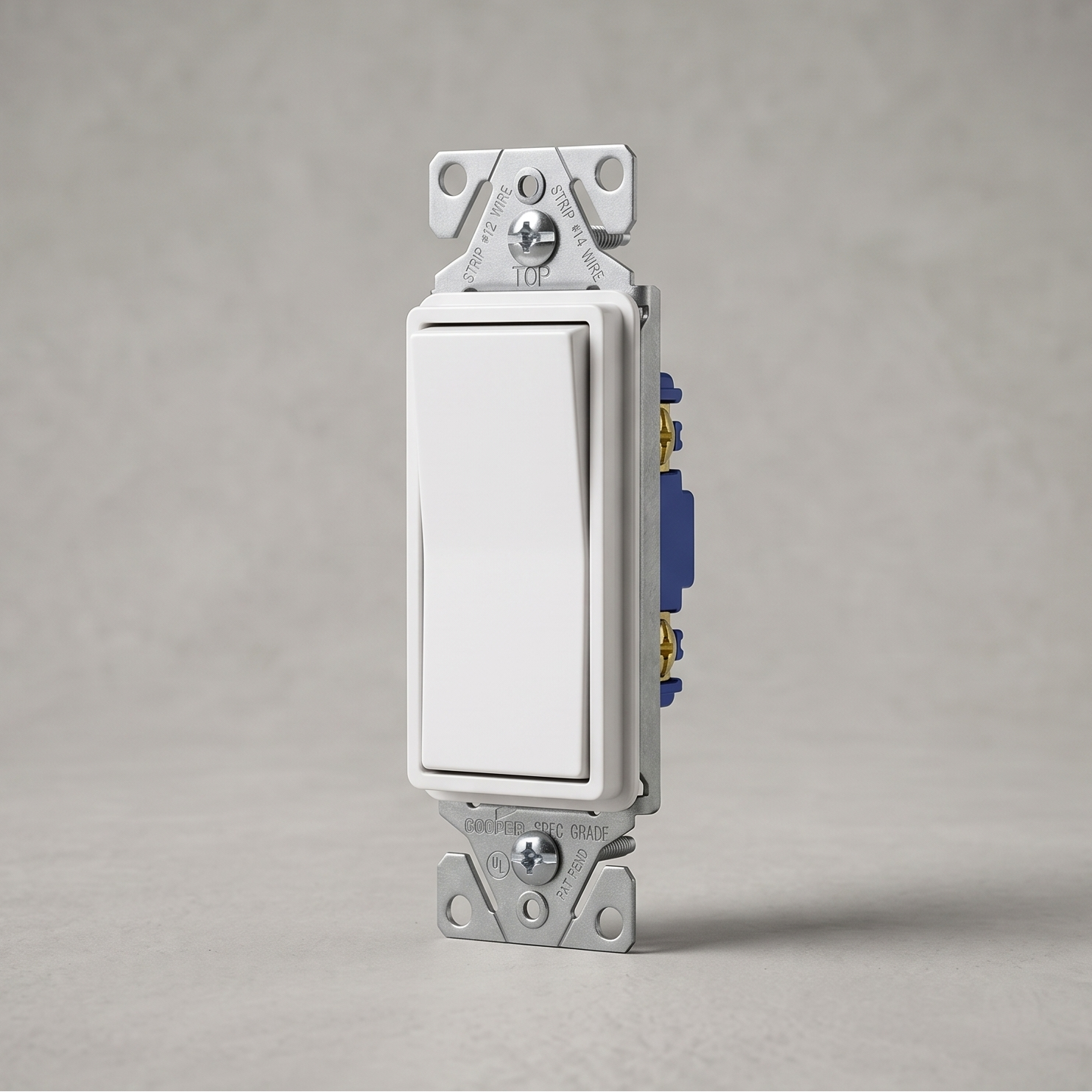 Eaton 15A Single-Pole Decora Rocker Switch — Self-Grounding, White (10-Pack)