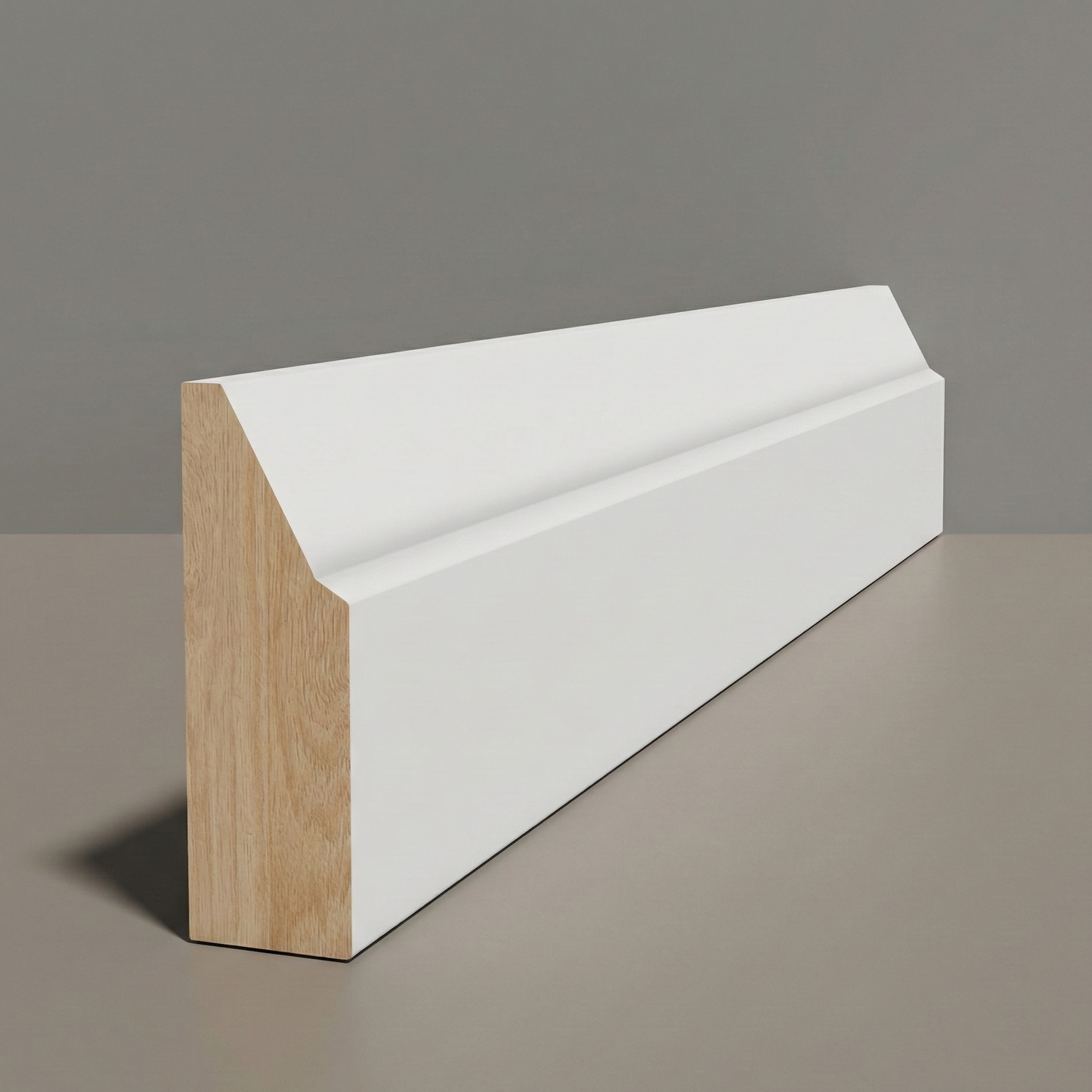 White Primed Variant: A precise 3D architectural rendering of a white-primed step bevel moulding, showcasing its sharp geometric profile and an exposed natural pine wood end-grain, set against a minimalist taupe background.
